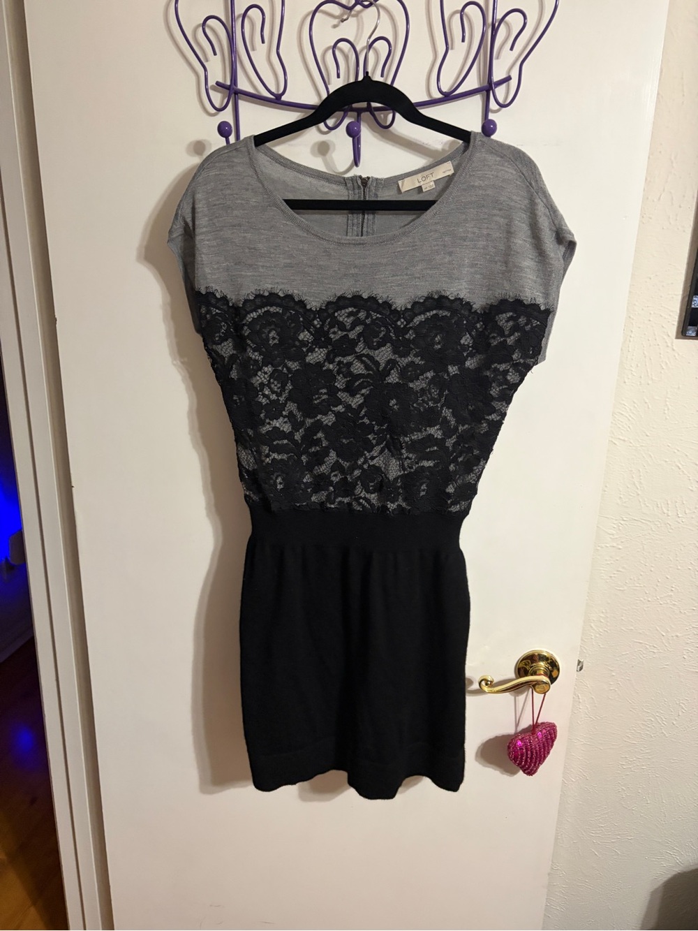 💜 Medium Petite LOFT Gray with Black Lace Overlay Knit Dress